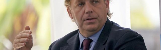 赏金女王-英国首富乱入搅局有用吗？切尔西转让仍走向美资