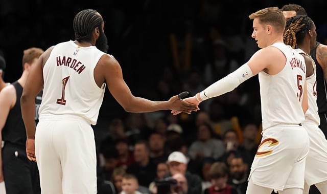 赏金女王试玩-这份续约合同给的不亏！骑士后场大将已经成为联盟顶级投手了？