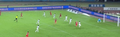 半场：河南1-0国安，钟义浩百场破门，曹永竞射中横梁